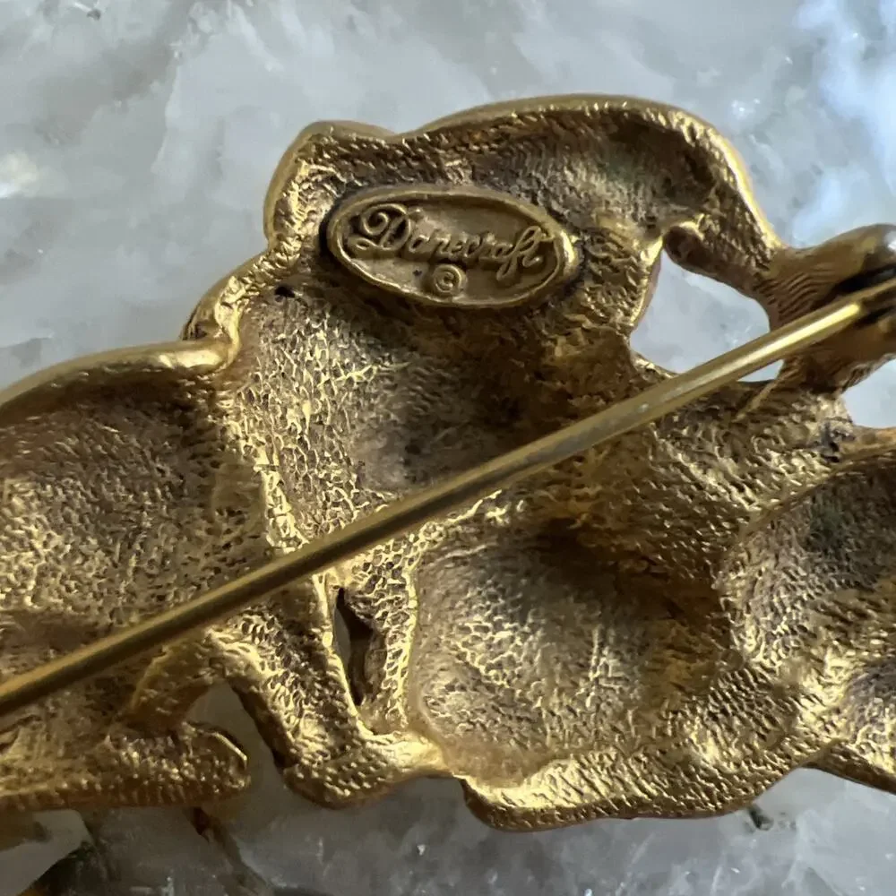 Vintage Danecraft Puppy Kitten Christmas Brooch Cat Dog Santa Hat Gold Tone